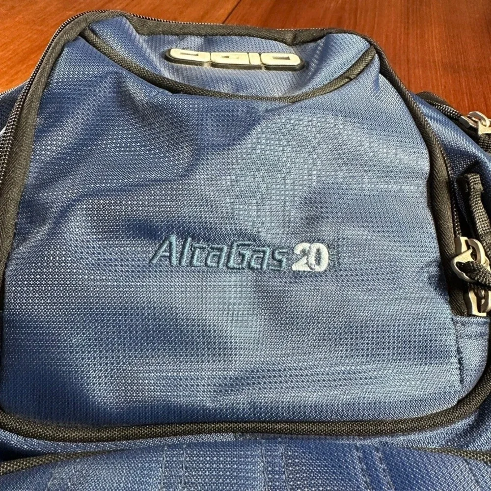 OGIO Audio Pocket Built-in‎ Blue Back Pack 20x16x8 Laptop Backpack School Hike